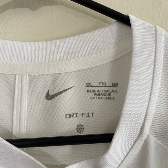 Nike soccer tee 2xl - Picture 3 of 3